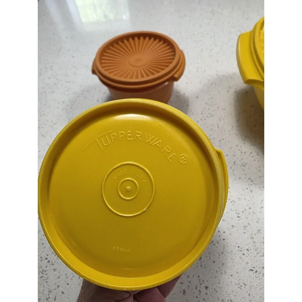4 Vintage Tupperware Servalier bowls and matching starburst lids Harvest Colors